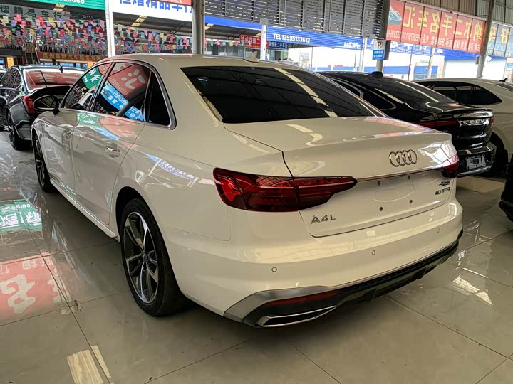 Фото 9 - Audi A4L