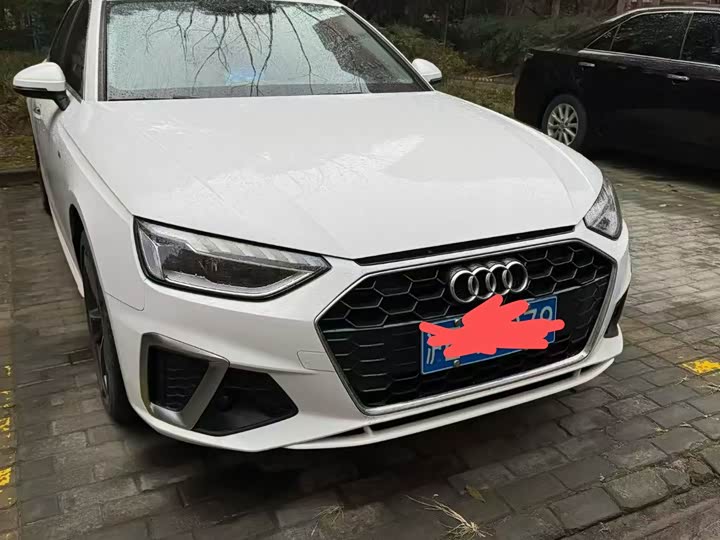 Фото 2 - Audi A4L