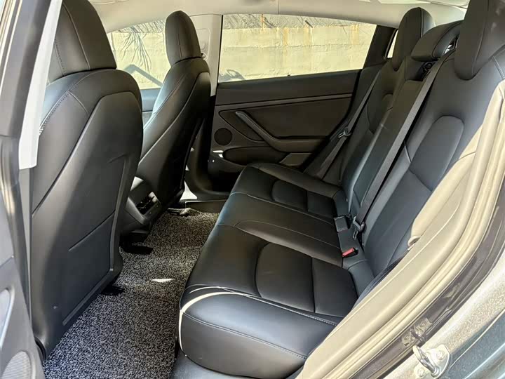 Фото 5 - Tesla Model 3