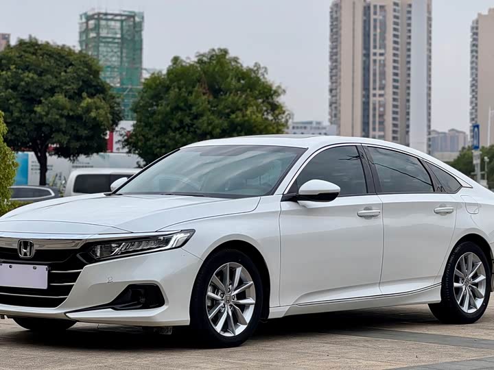 Фото 1 - Honda Accord