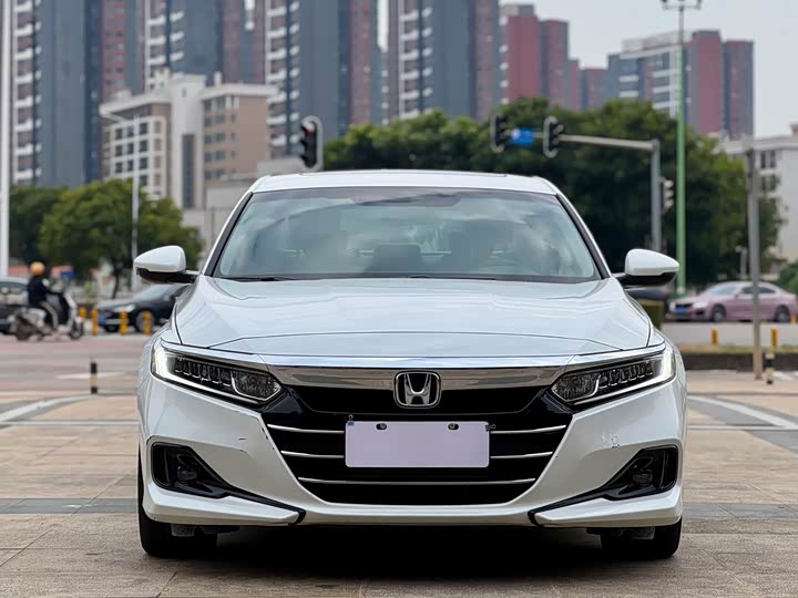 Фото 2 - Honda Accord