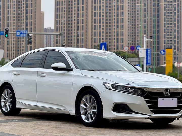 Фото 3 - Honda Accord