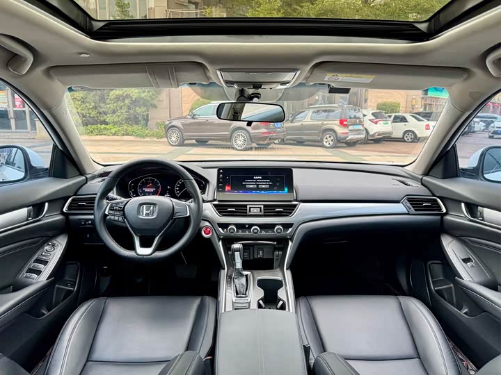 Фото 5 - Honda Accord