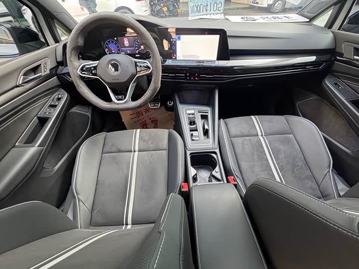 Фото 6 - Volkswagen Golf