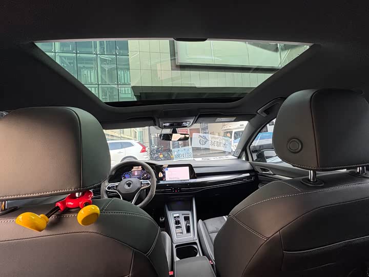 Фото 7 - Volkswagen Golf