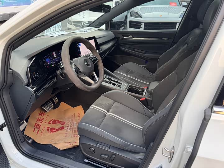 Фото 8 - Volkswagen Golf