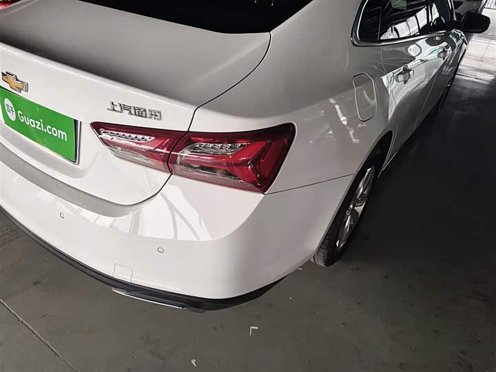 Фото 8 - Chevrolet Malibu XL