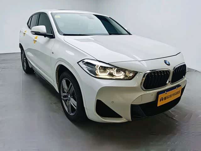 Фото 1 - BMW X2
