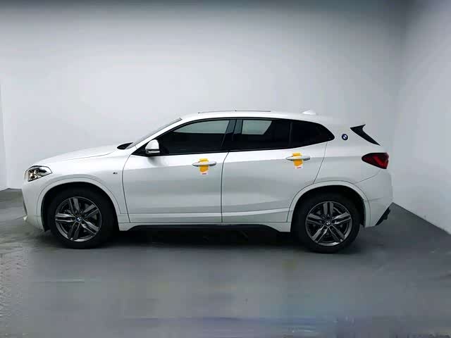 Фото 2 - BMW X2