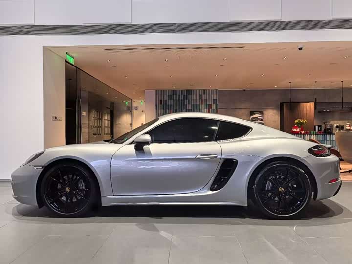 Фото 2 - Porsche 718