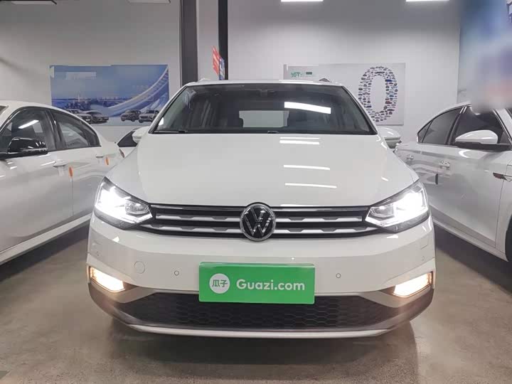 Фото 3 - Volkswagen Touran L