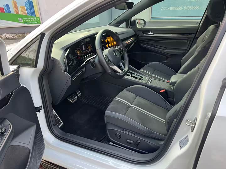 Фото 7 - Volkswagen Golf