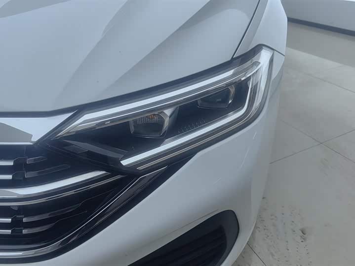 Фото 5 - Volkswagen Sagitar L