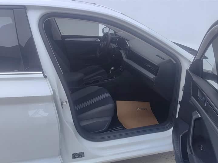 Фото 8 - Volkswagen Sagitar L