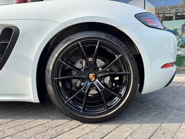 Фото 8 - Porsche 718