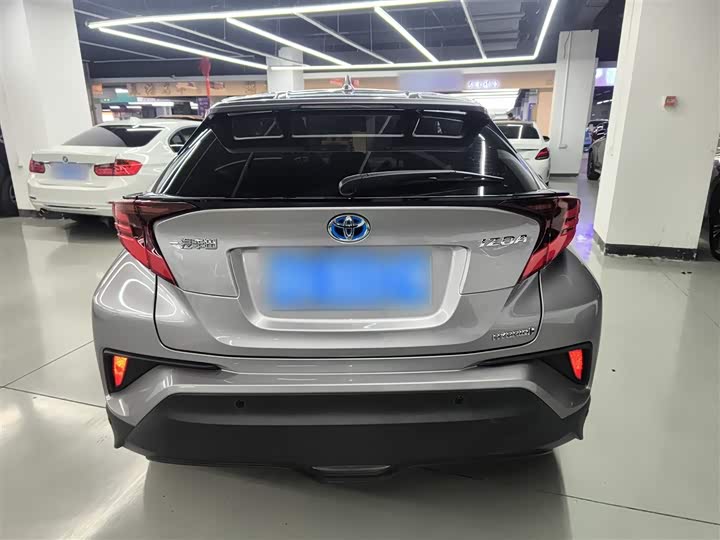 Фото 6 - Toyota Izoa