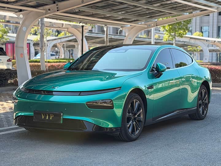 Фото 1 - XPeng P7