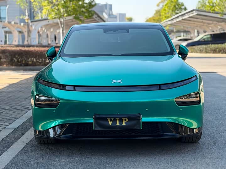 Фото 2 - XPeng P7