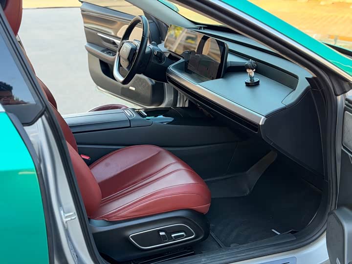 Фото 9 - XPeng P7