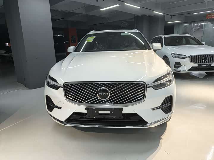 Фото 2 - Volvo XC60