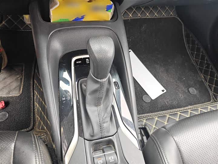 Фото 7 - Toyota Corolla