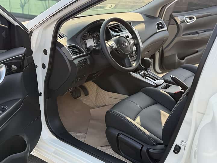 Фото 4 - Nissan Sylphy