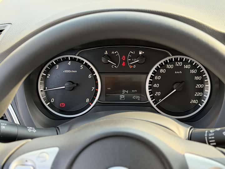 Фото 5 - Nissan Sylphy