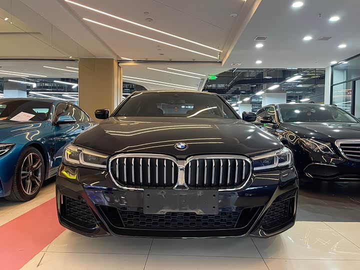 Фото 2 - BMW 5 Series