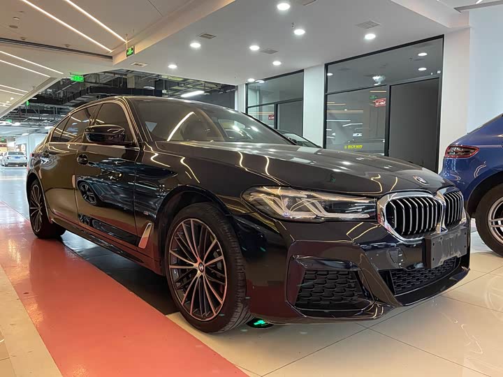 Фото 3 - BMW 5 Series