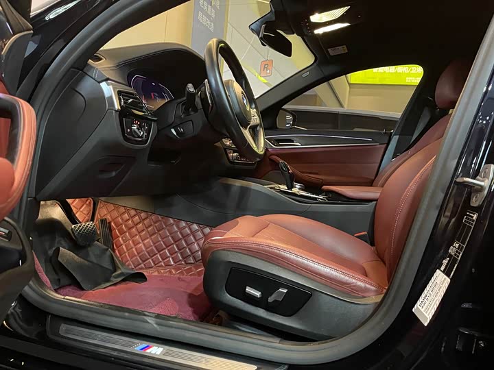 Фото 6 - BMW 5 Series