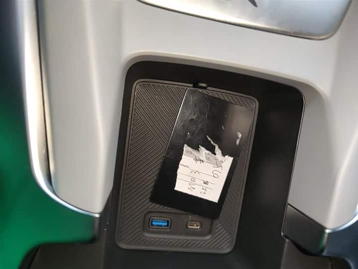 Фото 9 - XPeng Mona M03