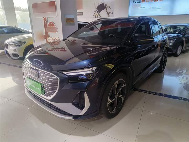 Фото 2 - Audi Q4 e-tron