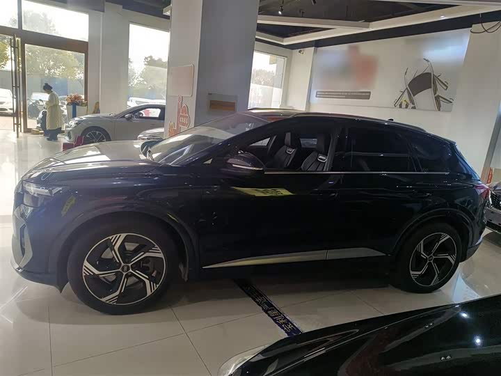 Фото 5 - Audi Q4 e-tron