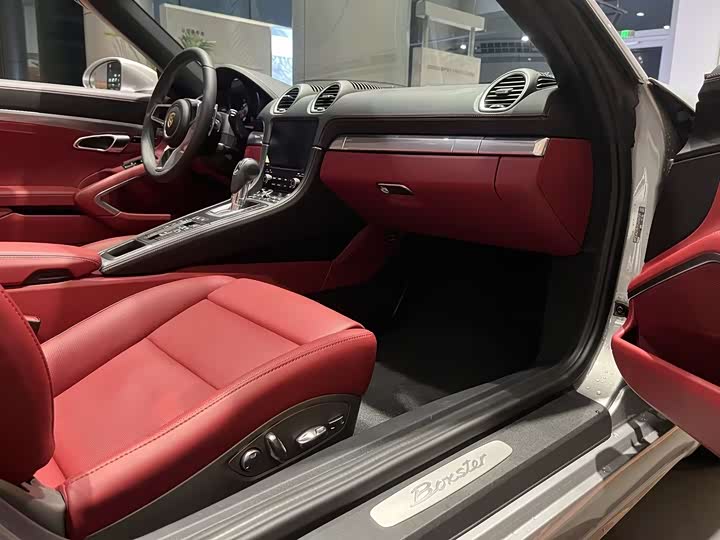 Фото 7 - Porsche 718