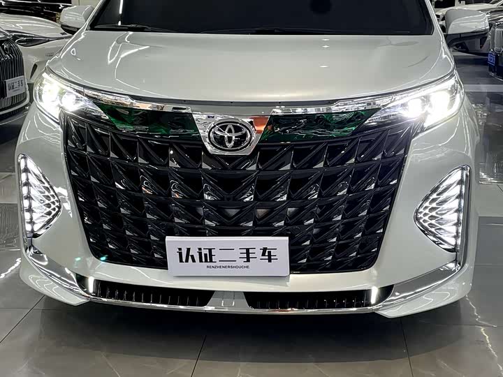 Фото 8 - Toyota Sienna