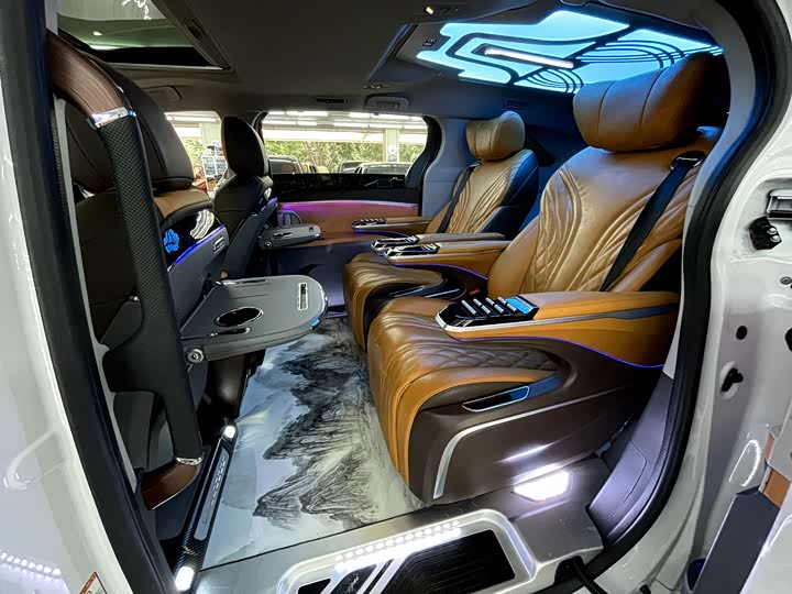 Фото 9 - Toyota Sienna