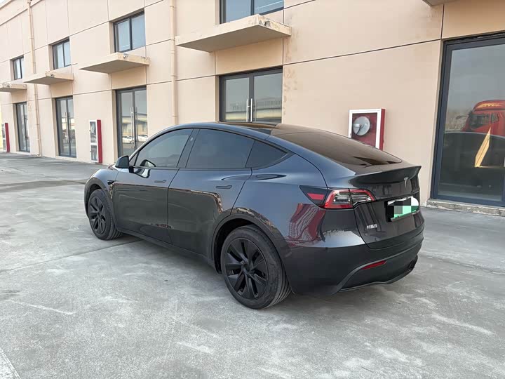 Фото 9 - Tesla Model Y
