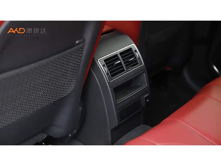 Фото 9 - Jaguar F-Pace