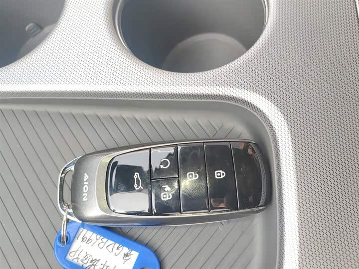 Фото 9 - GAC Aion Y