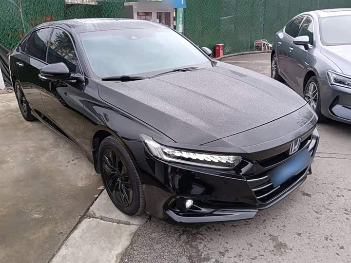 Фото 4 - Honda Accord