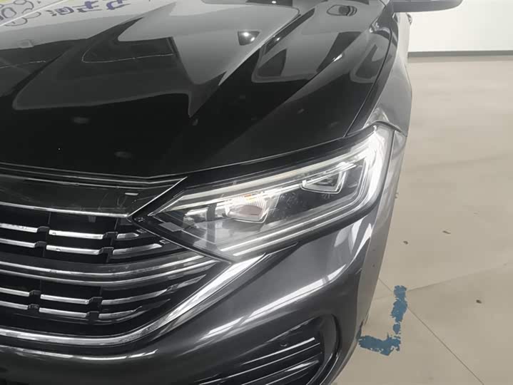 Фото 5 - Volkswagen Sagitar L