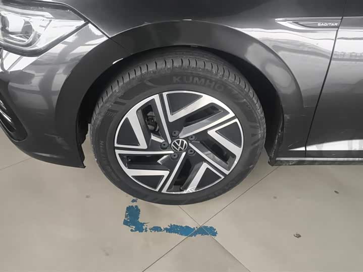 Фото 6 - Volkswagen Sagitar L