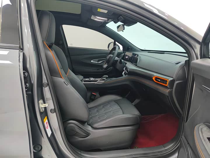 Фото 5 - Changan UNI-T