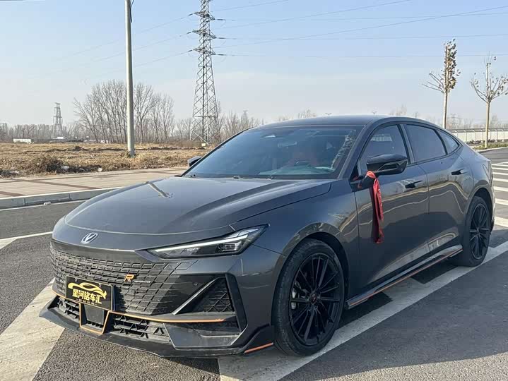 Фото 1 - Changan UNI-V