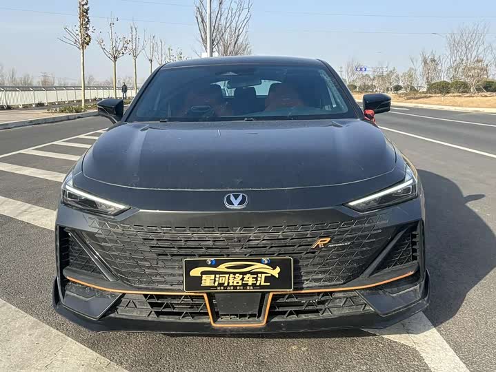 Фото 2 - Changan UNI-V