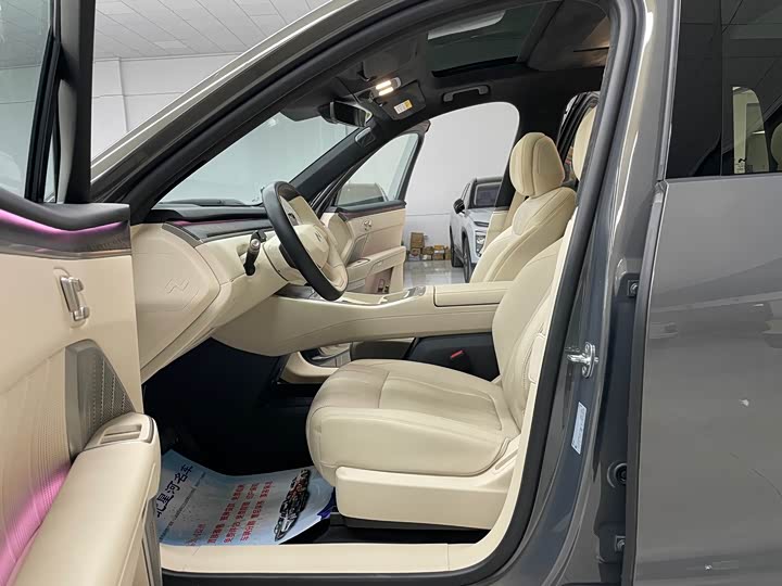 Фото 7 - Nio Onvo L90