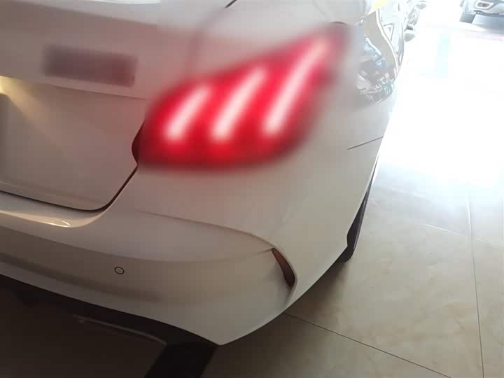 Фото 8 - MG Motor 5