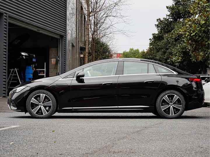 Фото 4 - Mercedes-Benz EQE