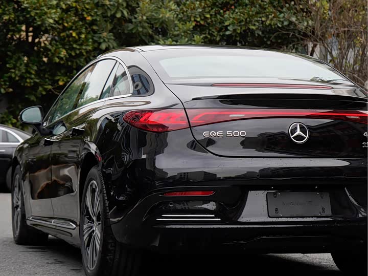 Фото 7 - Mercedes-Benz EQE