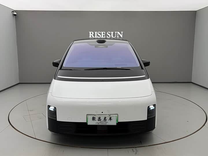 Фото 2 - LiXiang Mega